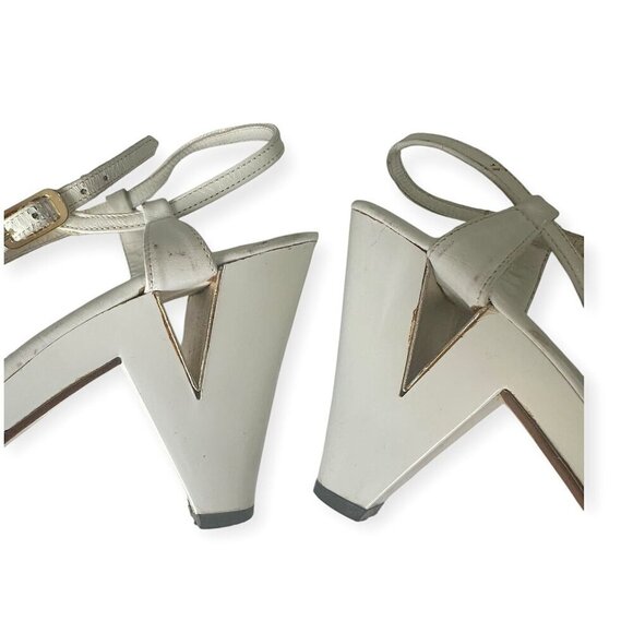 Vintage Amalfi Rangoni Sandals White Multi Strap Italy Block Heels, V-Cut Heels - Picture 7 of 11